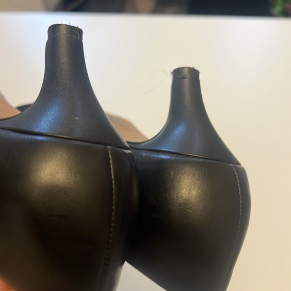 Cole Haan Black Leather Heels Pumps Bundle of 2 size 9.5 and 10 - Picture 6 of 12